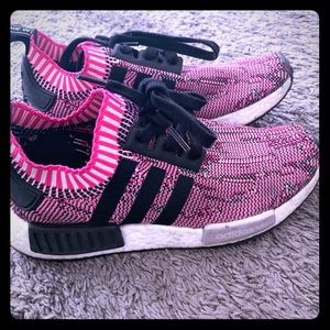 Women’s adidas size 6 Pink and Black
